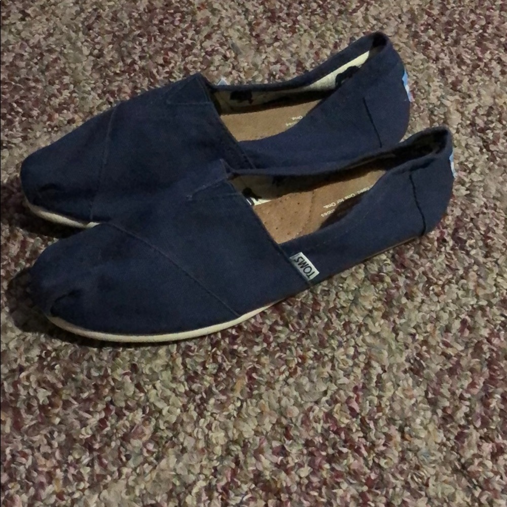 Toms
